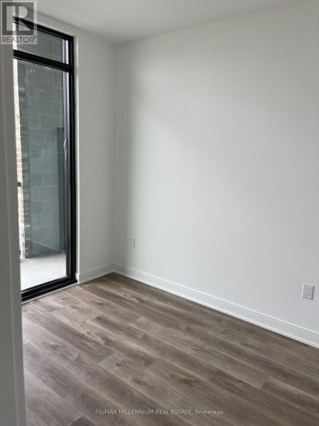 Photo du bâtiment - 86-786 Dundas St E