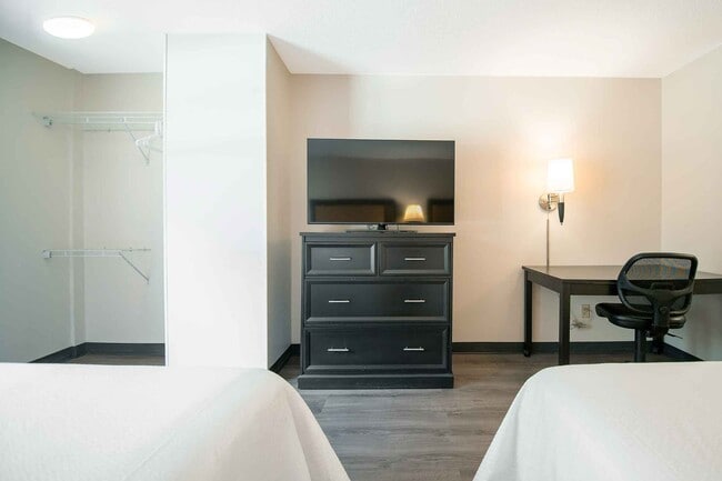 Building Photo - Furnished Studio-Charleston - Mt. Pleasant