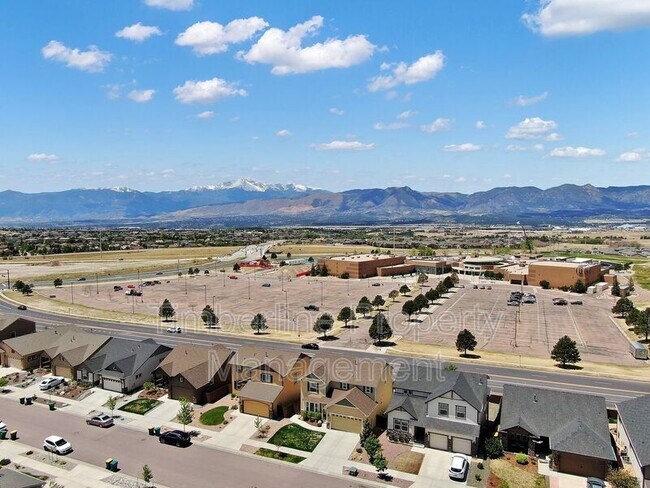 Foto del edificio - 10744 Echo Canyon Dr