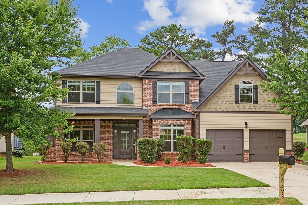 Primary Photo - 5 Bed 3 Bath in Jonesboro!