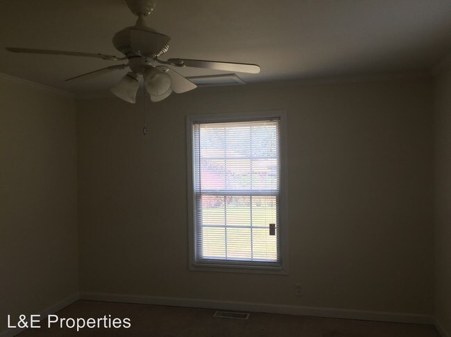 Building Photo - 2 br, 1 bath House - 2223 Acme Rd