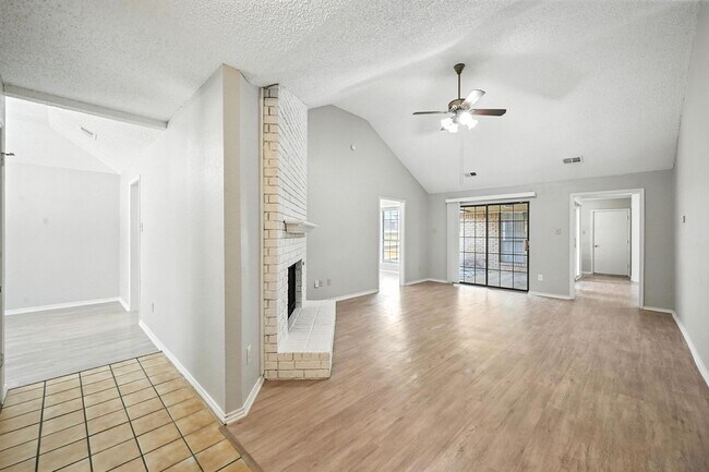 Foto del edificio - 4039 St Christopher Ln