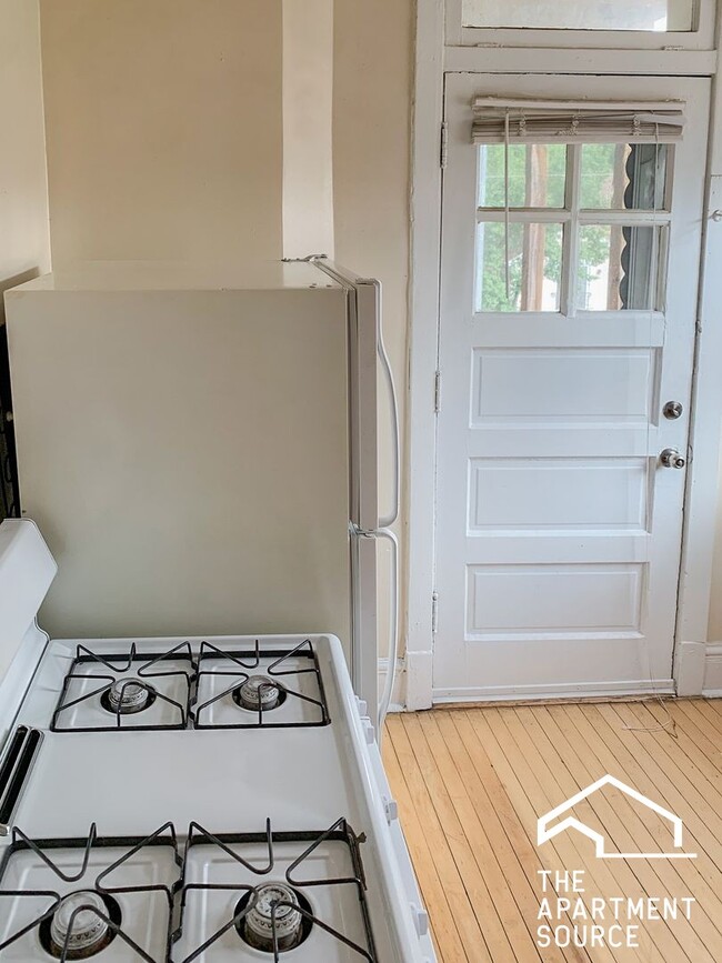 Photo - 5047 N Damen Ave Apartment