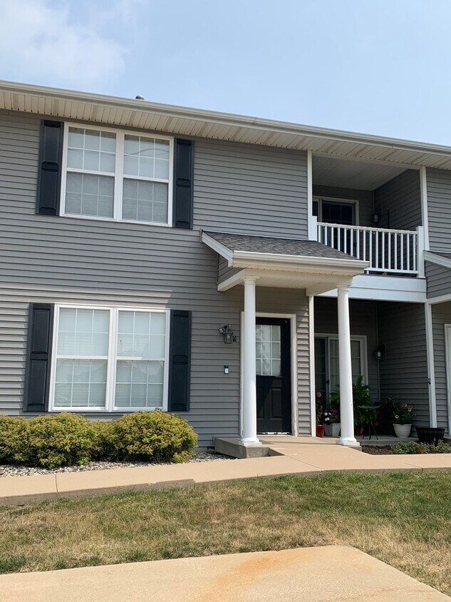 Foto principal - 102 Essex Ln