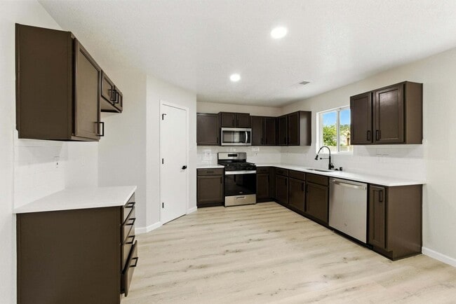 Foto del edificio - 528 Talladega St SE