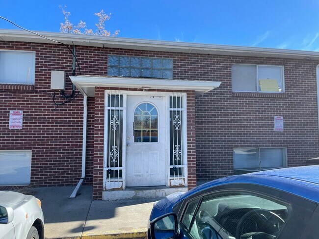 Foto del edificio - 1695 Joliet St