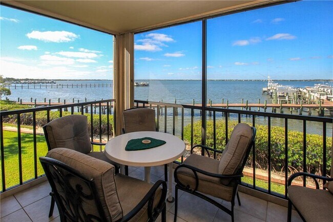 Building Photo - 4620 NE Sandpebble Trce