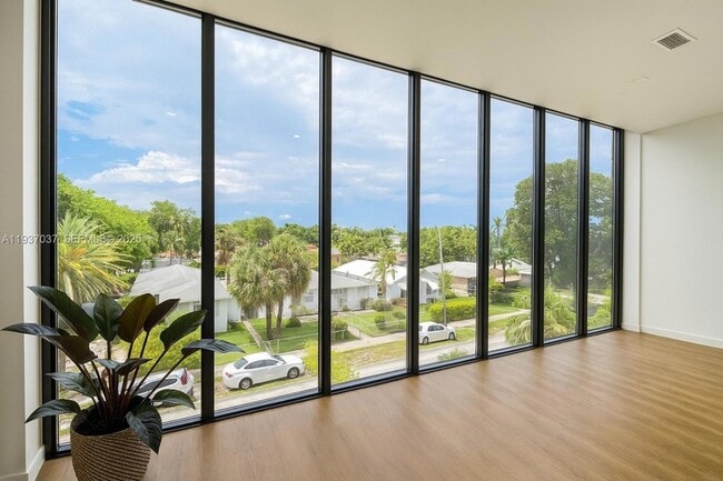 Foto del edificio - 1950 Fletcher St