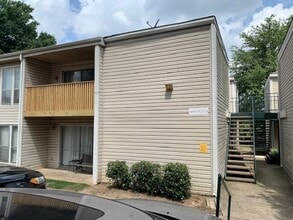 Building Photo - 6680 Whispering Oak Pl