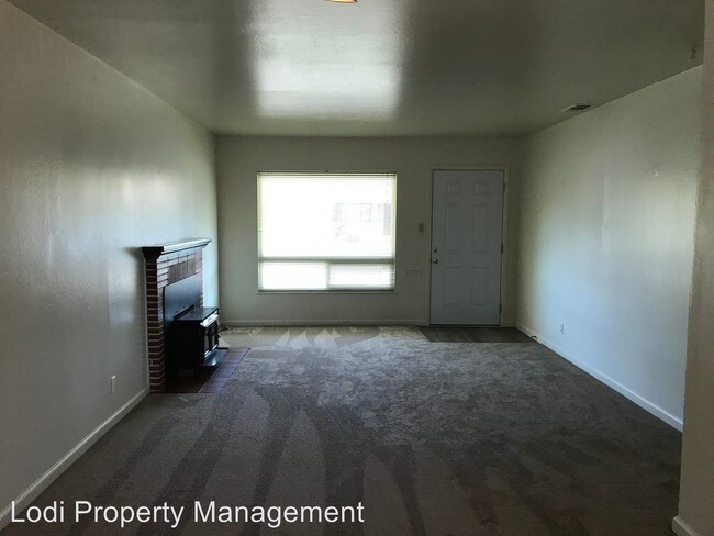 Building Photo - 3 br, 1 bath House - 201 CROSS ST