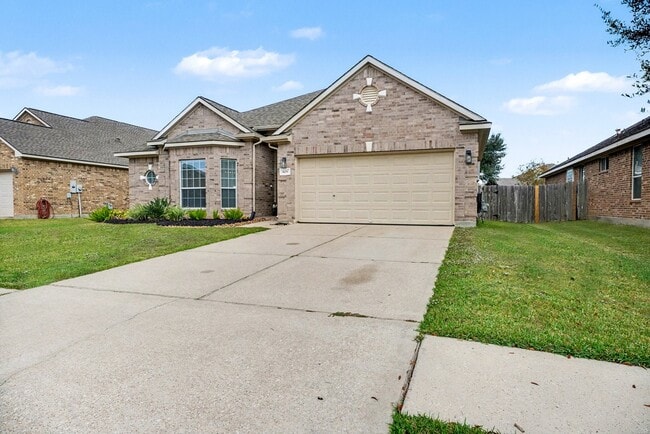 Building Photo - 809 Hallmark Oak St