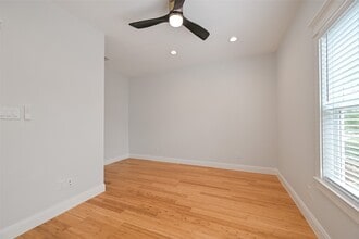Building Photo - 1207 32nd St