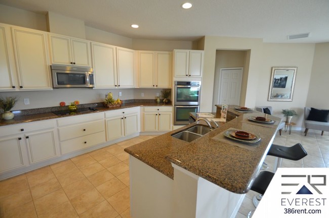 Building Photo - 103 S Coopers Hawk Way