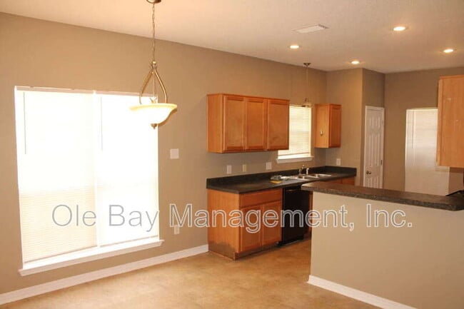 Building Photo - 8762 Fangorn Rd