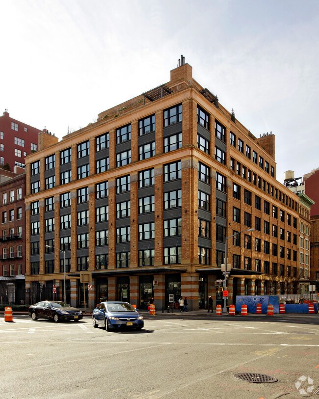 Primary Photo - 124-130 Hudson St