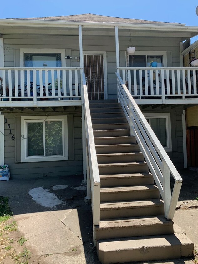 Primary Photo - 1516 Campbell St