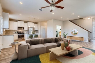 Building Photo - 10304 Forest Grove Dr