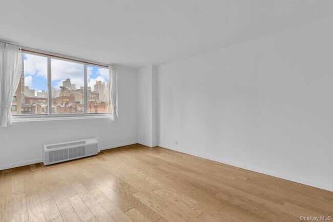 Building Photo - 345 E 93rd St