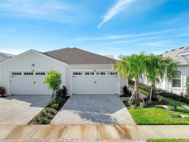 Photo - 215 Summertime Pl House