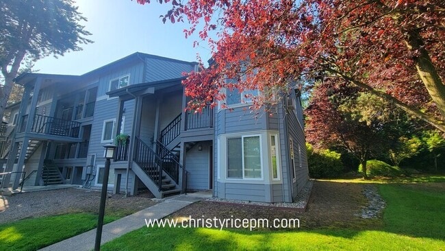 Building Photo - 11109 NE 124th Ln