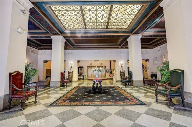 Foto del edificio - 315 W 3rd St