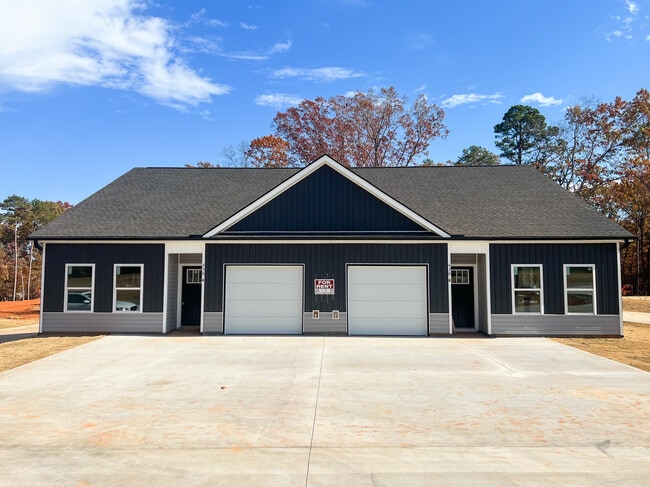 Building Photo - 436 Blume Rd