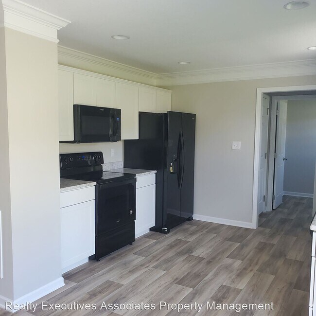 Building Photo - 3 br, 2.5 bath House - 3068 Farmhouse Drive