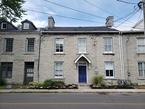 Building Photo - 106 Yonge St