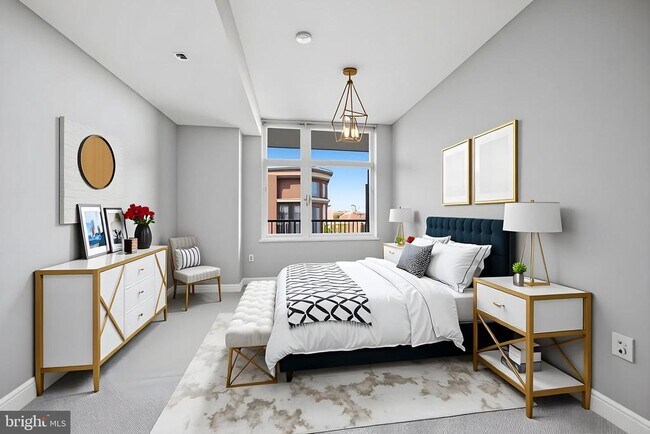 Foto del edificio - 8220 Crestwood Heights Dr