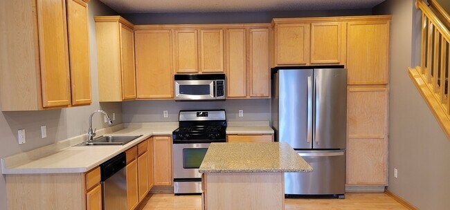 Foto del edificio - Beautiful 2 Bedroom Townhome for Rent in A...