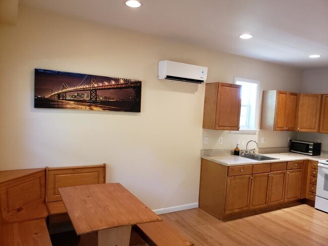 Cocina/sala de estar - 3117 Chestnut St NE