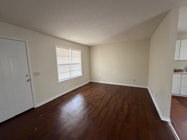 Foto del edificio - 601 Englewood Dr