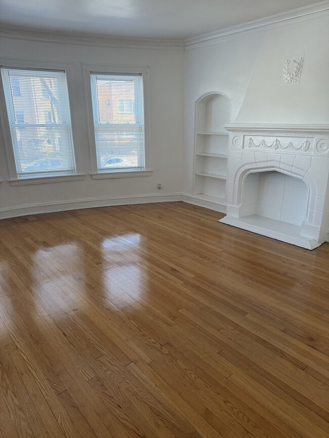 Foto del edificio - 7544 N Oakley Ave