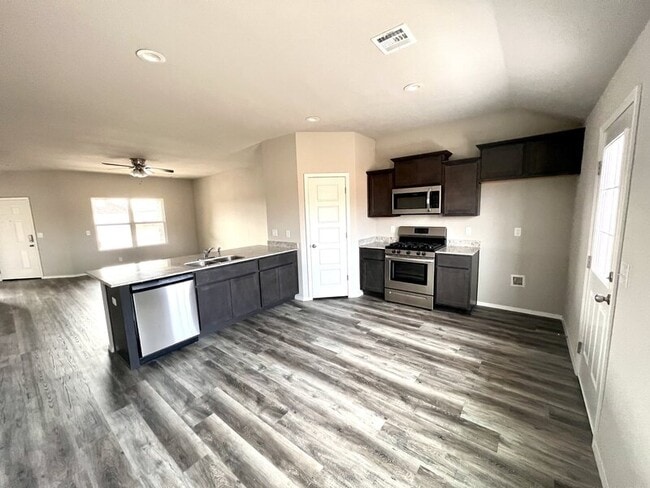 Building Photo - 8517 E 161st Pl S