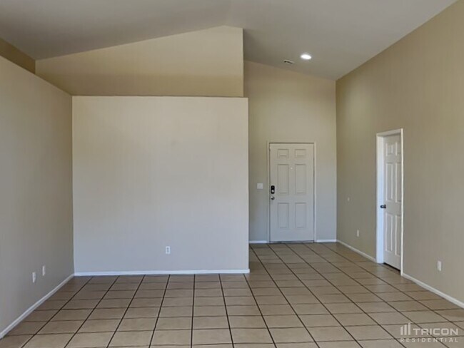 Foto del edificio - 2132 Meadow Green Ave