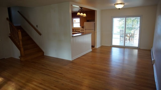 Building Photo - 10634 W Tufts Ln