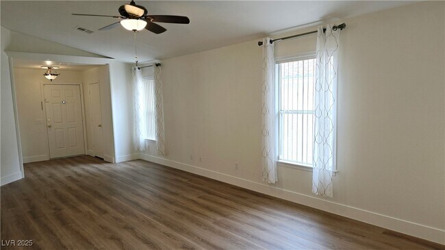 Foto del edificio - 9633 Boylagh Ave