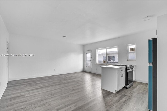 Foto del edificio - 780 73rd St