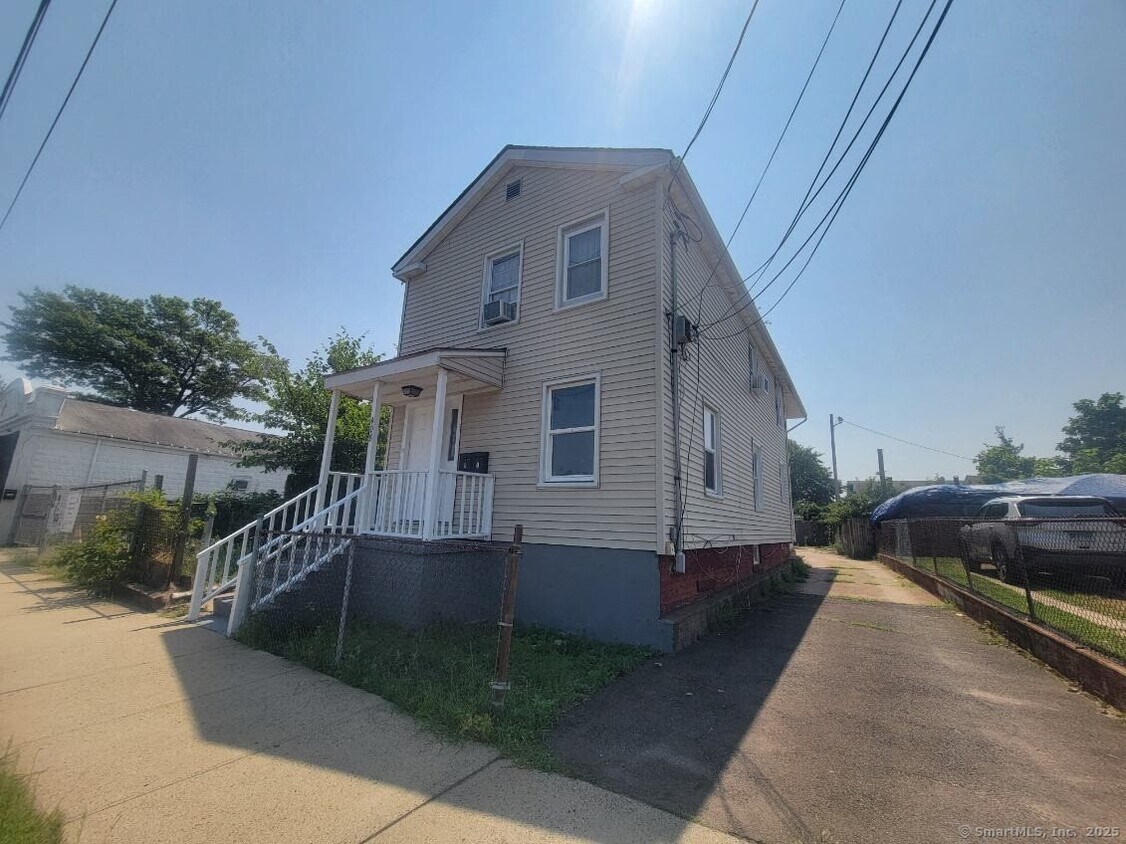 Foto principal - 408 Legion Ave