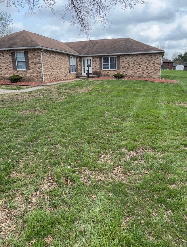 Foto del edificio - 209 Damon Dr