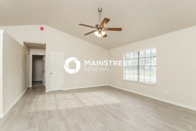 Building Photo - 3 Bedroom Pet-Friendly Home in Palm Bay, F...