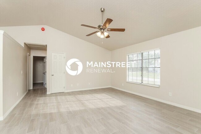 Foto del edificio - 3 Bedroom Pet-Friendly Home in Palm Bay, F...