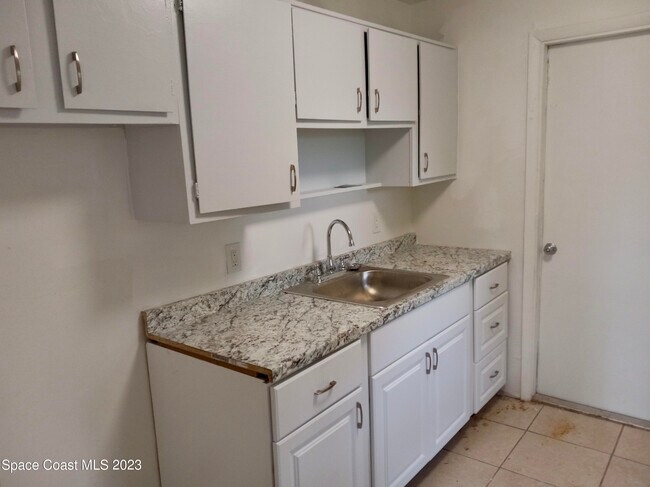 Foto del edificio - 354 Hibiscus Ave