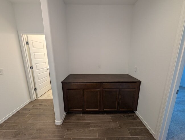 Foto del edificio - 4 Bedroom 3 Bathroom Parkside Los Cielos Home