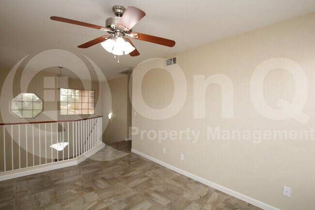 Foto del edificio - 1132 W Bluebird Dr