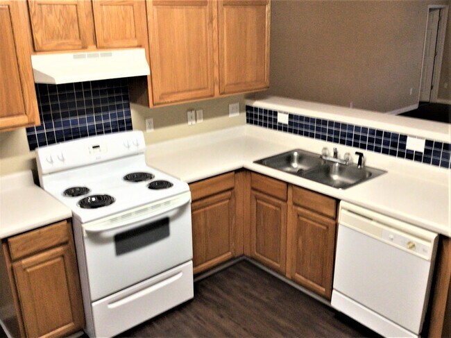 Building Photo - 110 Berwyn Ct