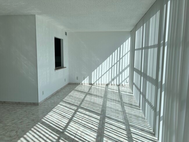 Building Photo - 801 Three Islands Blvd