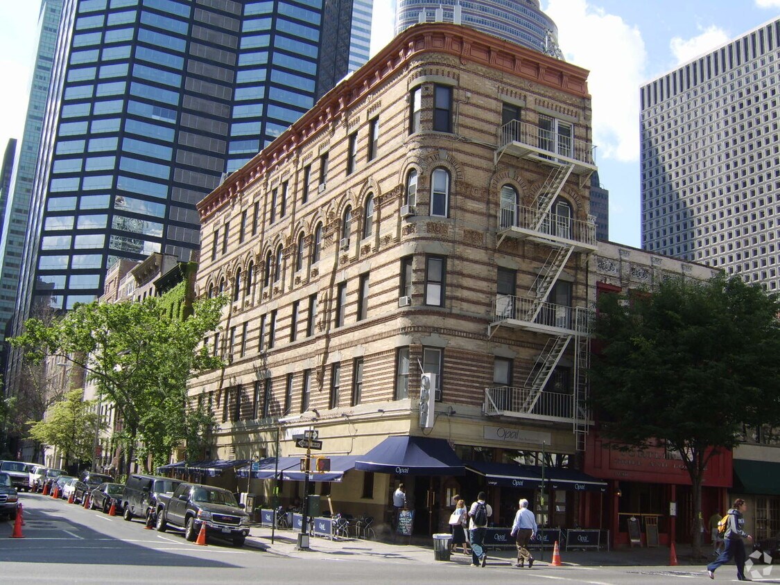 Foto principal - 251 East 52nd Street