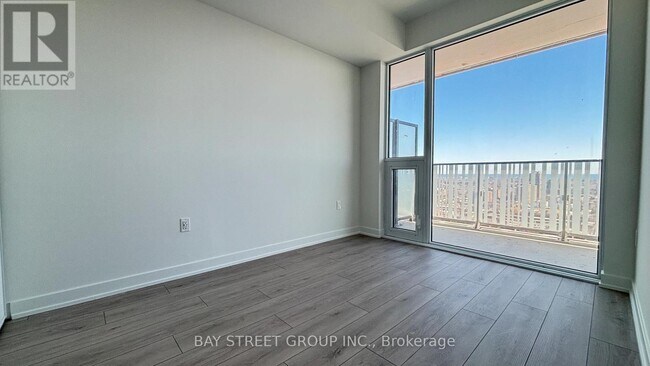 Building Photo - 1 Fairview Rd E