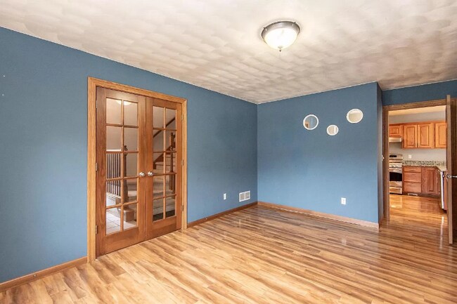 Foto del edificio - N48W16103 Lone Oak Ln